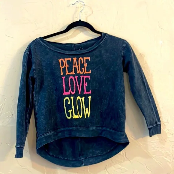 4/$20 LIFE CLOTHING CO. | Top - Picture 1 of 4